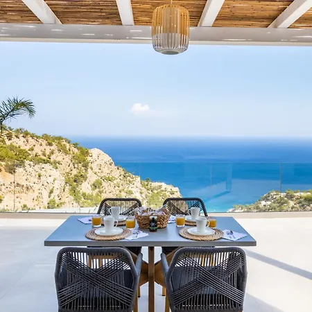 Mertelia Luxury Villa