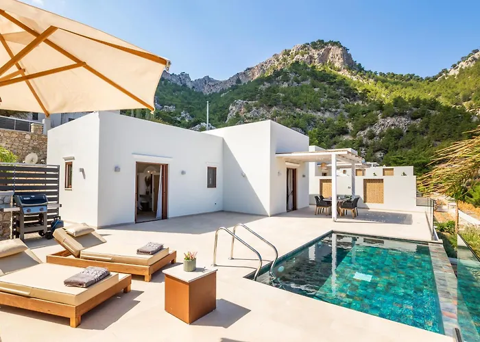 Mertelia Luxury * Kyra Panagia