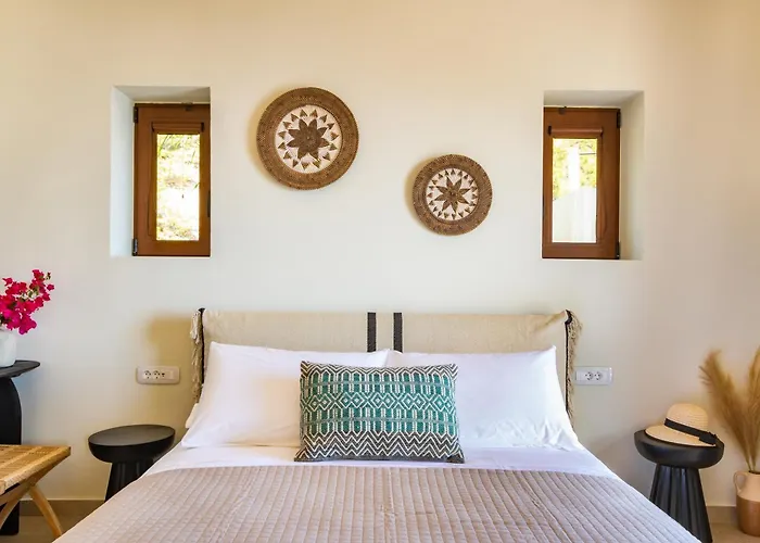 Mertelia Luxury * Kyra Panagia