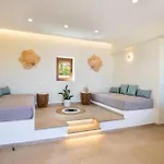 Mertelia Luxury 키라파나기아