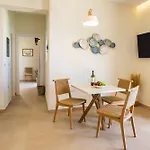Mertelia Luxury * 키라파나기아