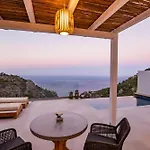 빌라 Mertelia Luxury 키라파나기아