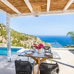 빌라 Mertelia Luxury 키라파나기아