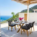 Mertelia Luxury 빌라 *