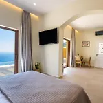 Mertelia Luxury 키라파나기아