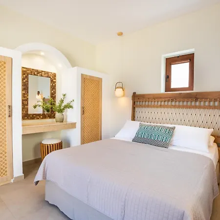 Mertelia Luxury * Kyra Panagia