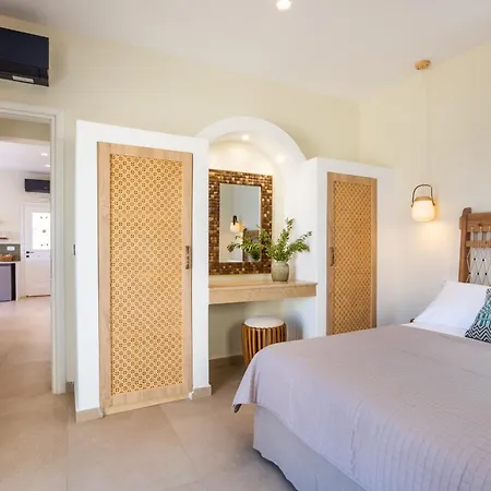 Mertelia Luxury * Kyra Panagia