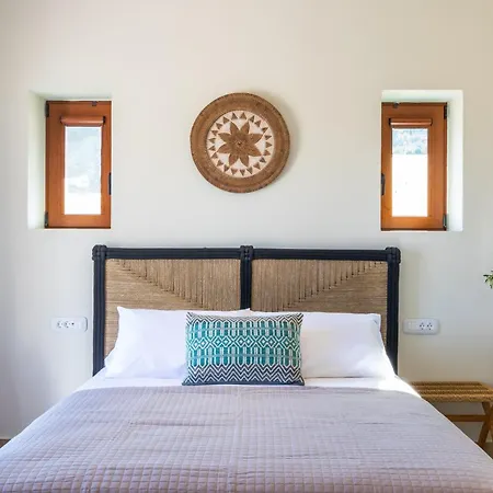 Mertelia Luxury Villa Kyra Panagia