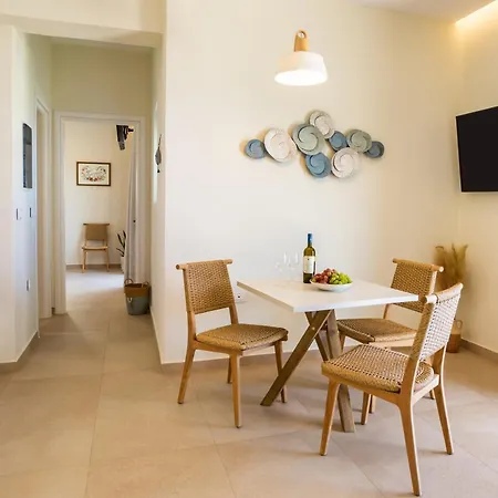Mertelia Luxury * Kyra Panagia