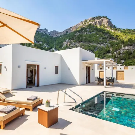 Mertelia Luxury * Kyra Panagia