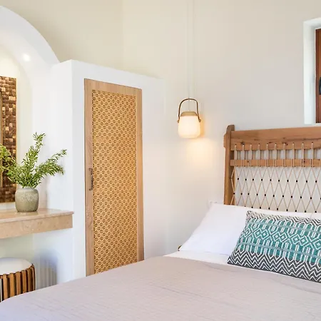 Mertelia Luxury * Kyra Panagia