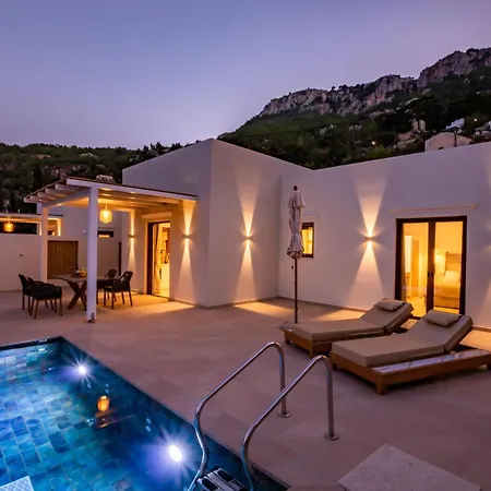 Mertelia Luxury Kyra Panagia