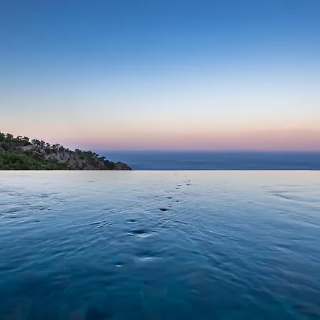 Mertelia Luxury Villa