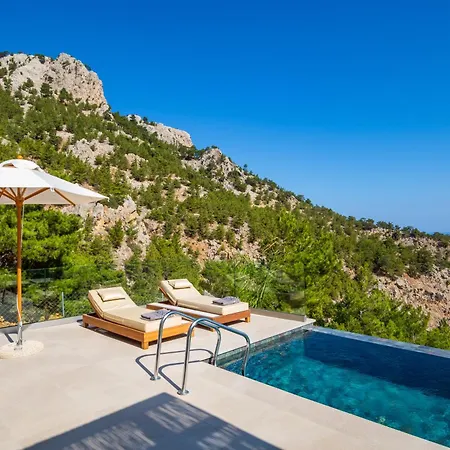 Mertelia Luxury * Kyra Panagia