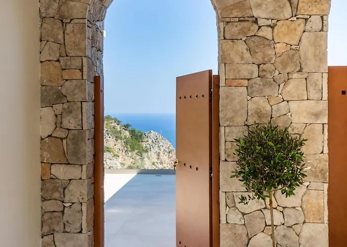 Mertelia Luxury Kyra Panagia