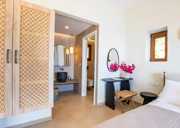 Mertelia Luxury Kyra Panagia